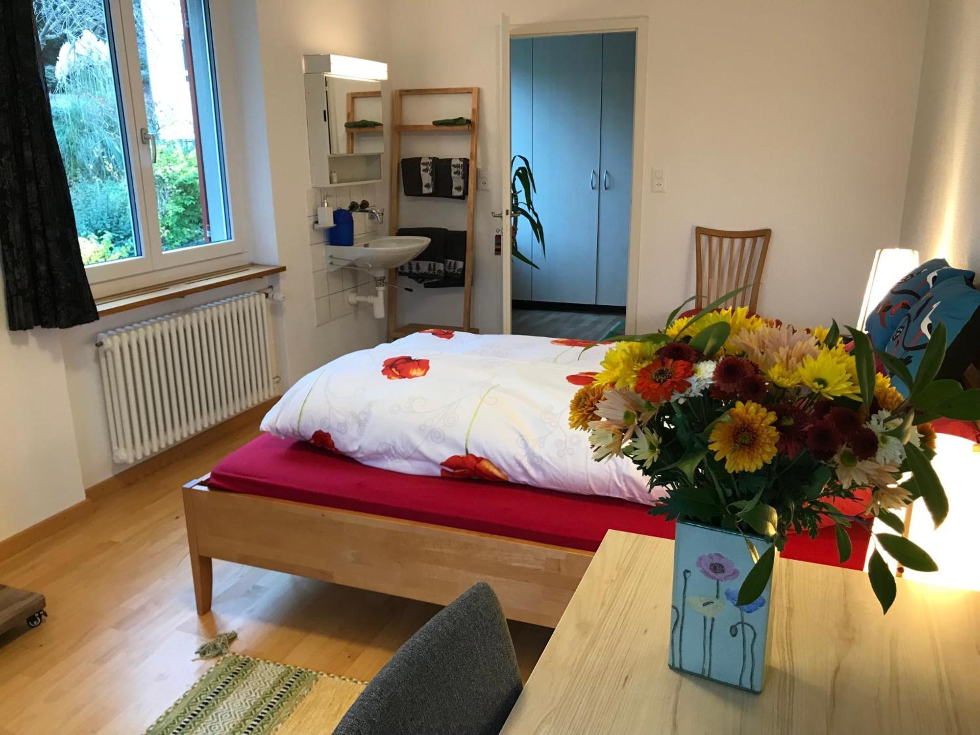 Guest Room Zollikon Zuerich מראה חיצוני תמונה